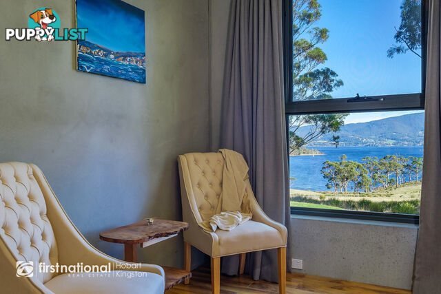 2 D'Entrecasteaux Drive NORTH BRUNY TAS 7150