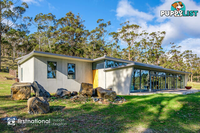 2 D'Entrecasteaux Drive NORTH BRUNY TAS 7150