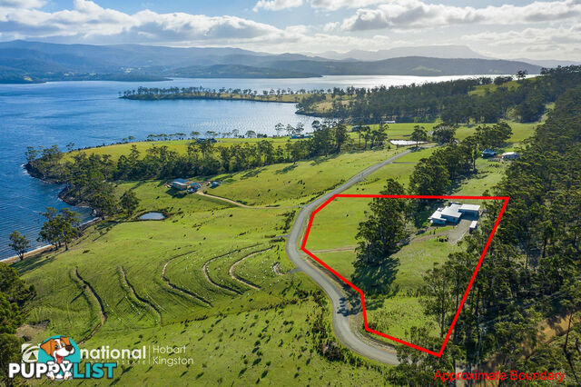 2 D'Entrecasteaux Drive NORTH BRUNY TAS 7150