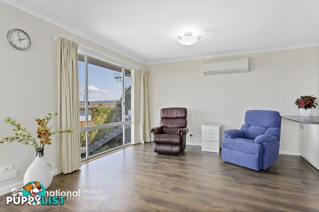 2/12 Stratford Place BLACKMANS BAY TAS 7052