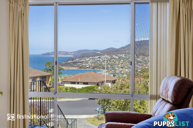 2/12 Stratford Place BLACKMANS BAY TAS 7052