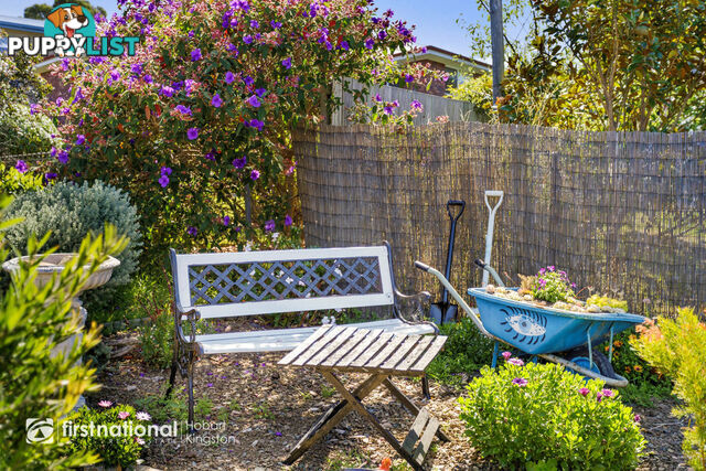 2/12 Stratford Place BLACKMANS BAY TAS 7052