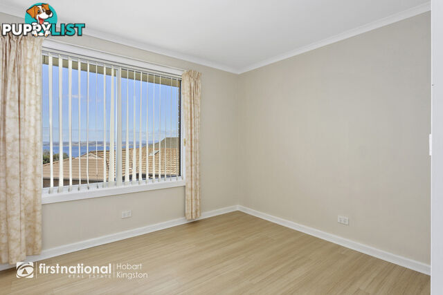 2/12 Stratford Place BLACKMANS BAY TAS 7052