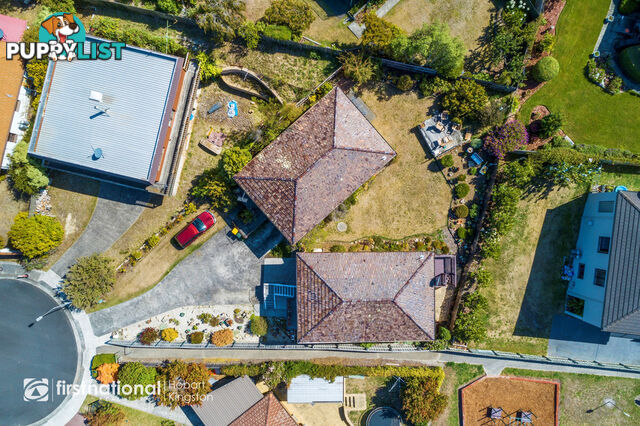 2/12 Stratford Place BLACKMANS BAY TAS 7052