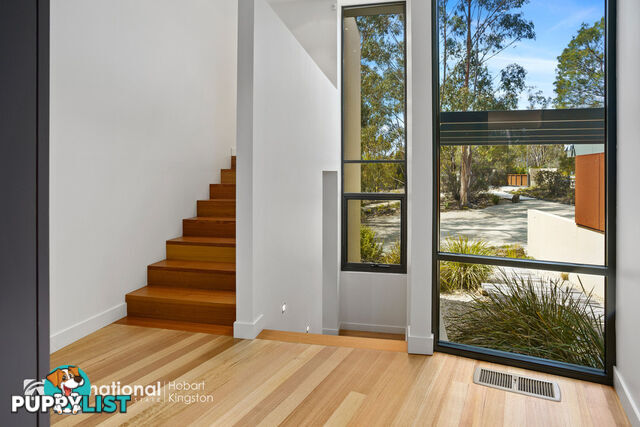 27 Fossil Cove Drive BLACKMANS BAY TAS 7052