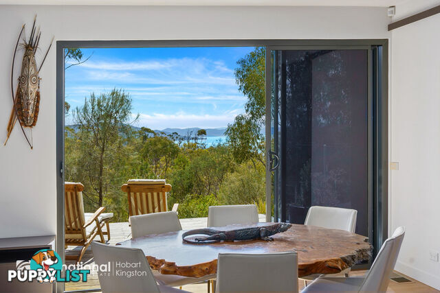 27 Fossil Cove Drive BLACKMANS BAY TAS 7052