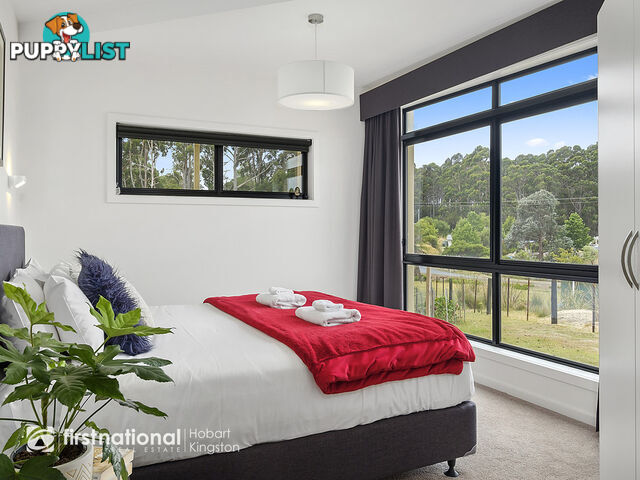 8 Lumeah Road ADVENTURE BAY TAS 7150