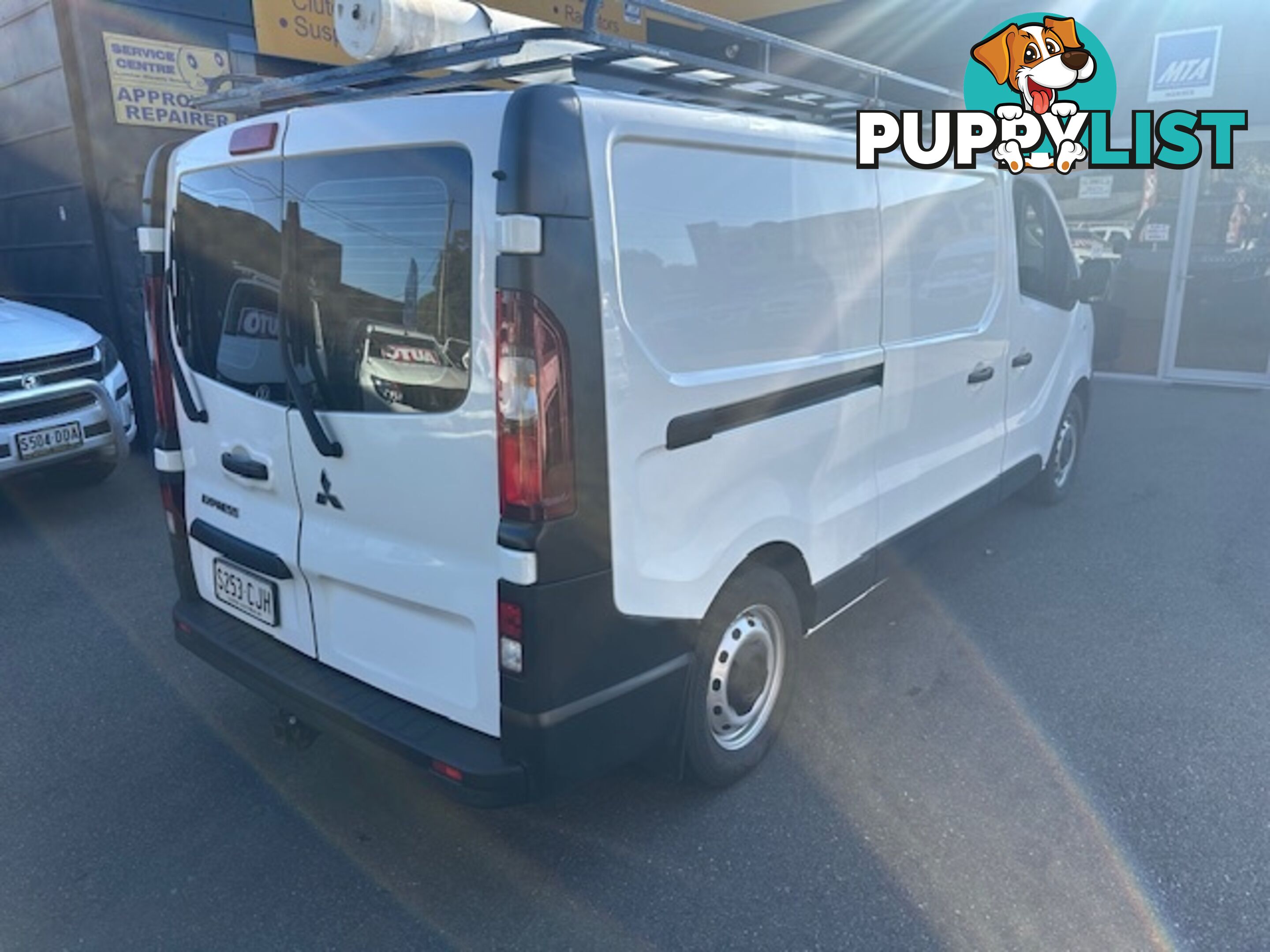 2020 MITSUBISHI EXPRESS GLX LWB SN MY21 4D VAN