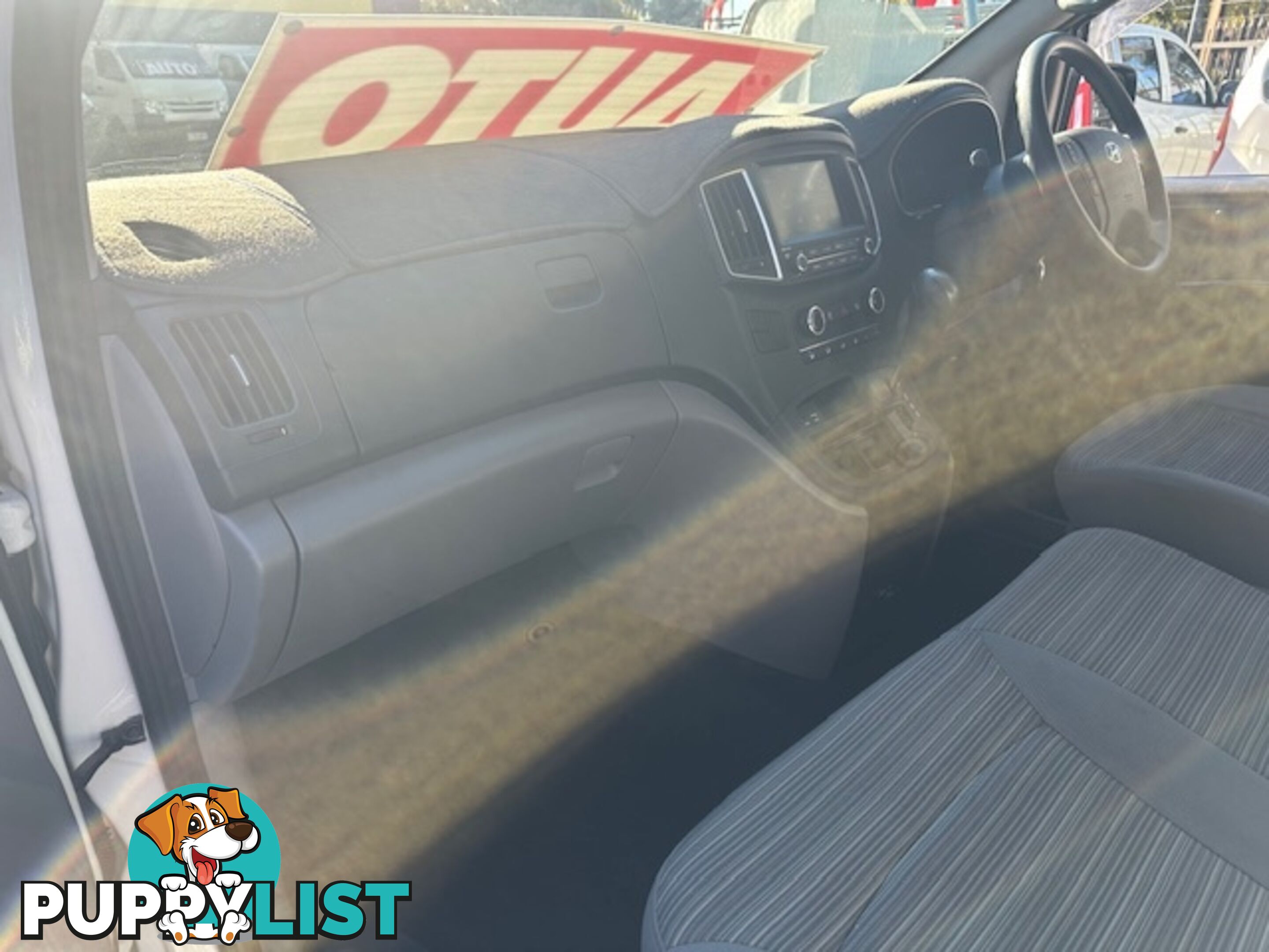 2019 HYUNDAI ILOAD 3S TWIN SWING TQ4 MY20 4D VAN