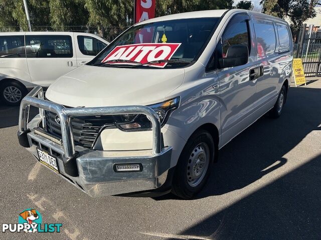 2019 HYUNDAI ILOAD 3S TWIN SWING TQ4 MY20 4D VAN