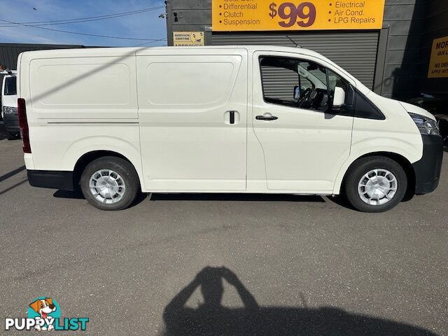 2020 TOYOTA HIACE LWB GDH300R 5D VAN