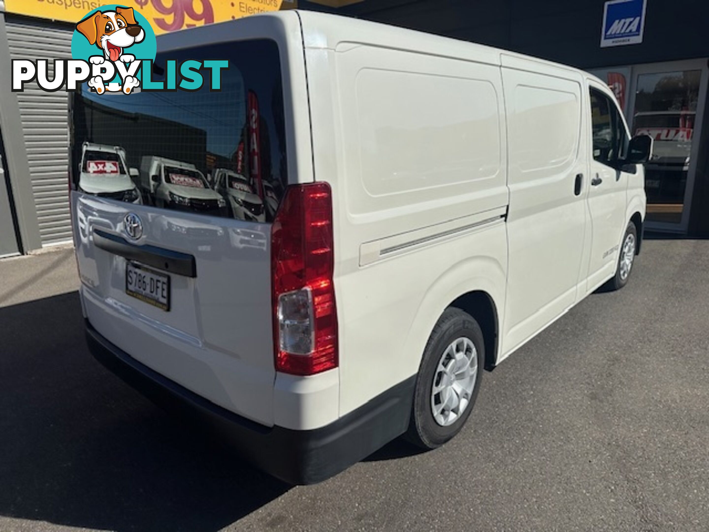 2019 TOYOTA HIACE LWB GDH300R 4D VAN