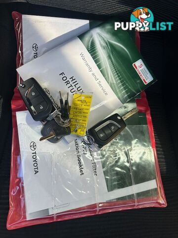 2021 TOYOTA HILUX SR 4X4 GUN126R CCHAS