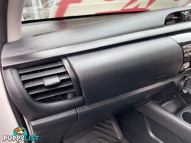 2021 TOYOTA HILUX SR 4X4 GUN126R CCHAS