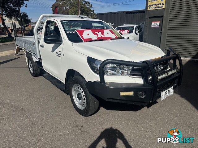 2017 TOYOTA HILUX SR 4X4 GUN126R MY17 CCHAS