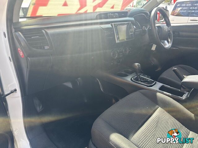 2017 TOYOTA HILUX SR 4X4 GUN126R MY17 CCHAS