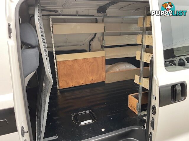 2014 HYUNDAI ILOAD  TQ MY15 4D VAN