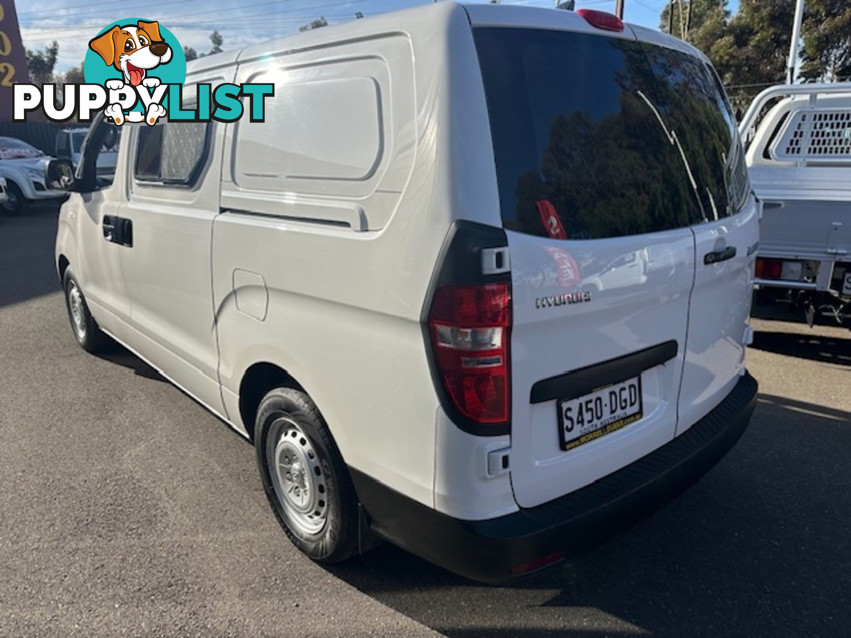 2019 HYUNDAI ILOAD 3S TWIN SWING TQ4 MY19 4D VAN