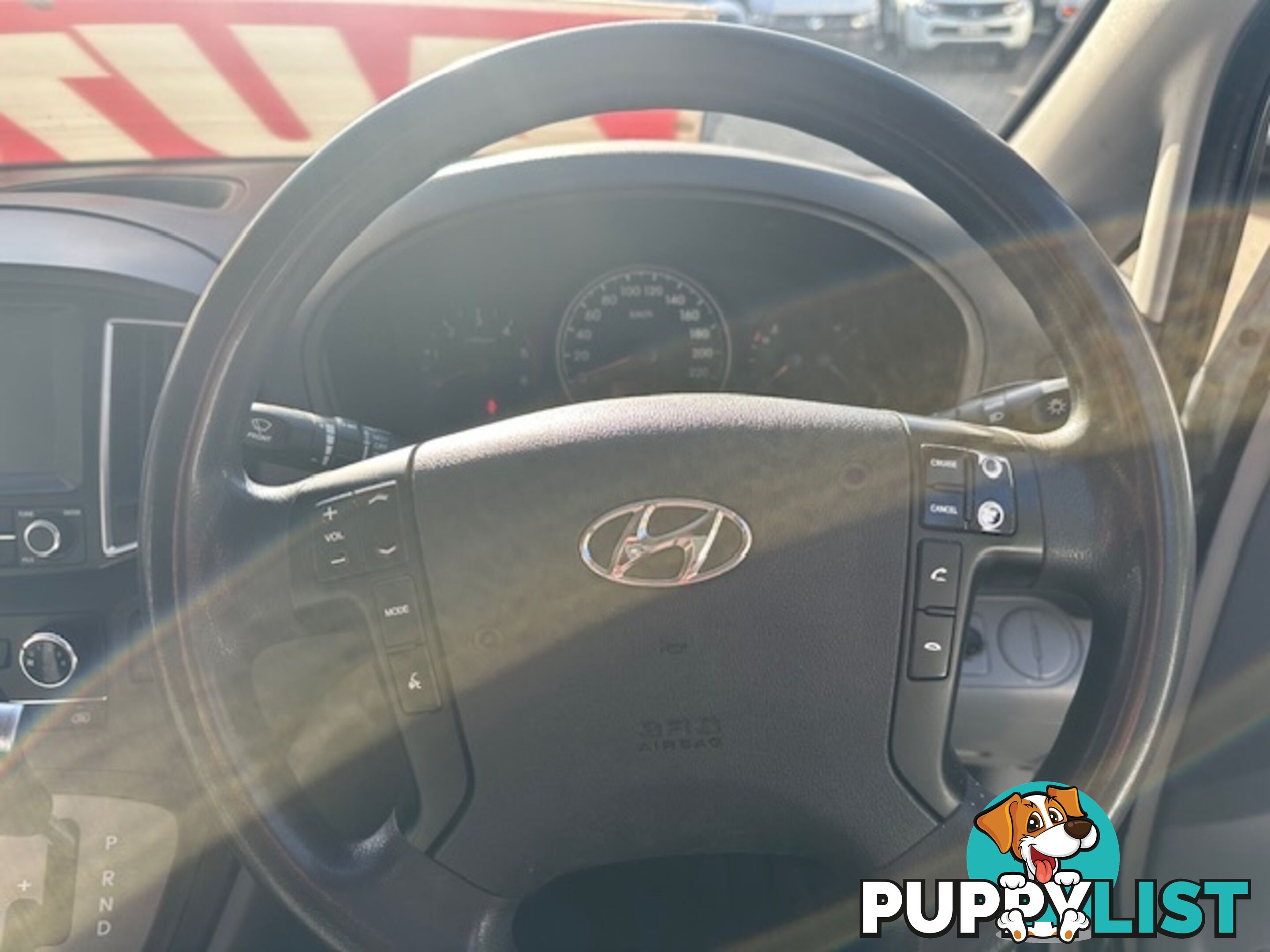 2019 HYUNDAI ILOAD 3S TWIN SWING TQ4 MY19 4D VAN