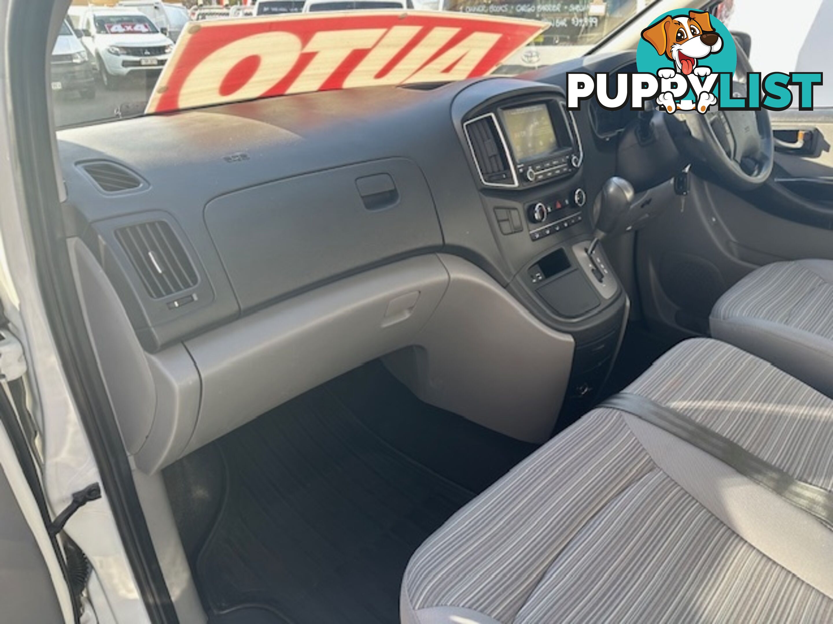2019 HYUNDAI ILOAD 3S TWIN SWING TQ4 MY19 4D VAN
