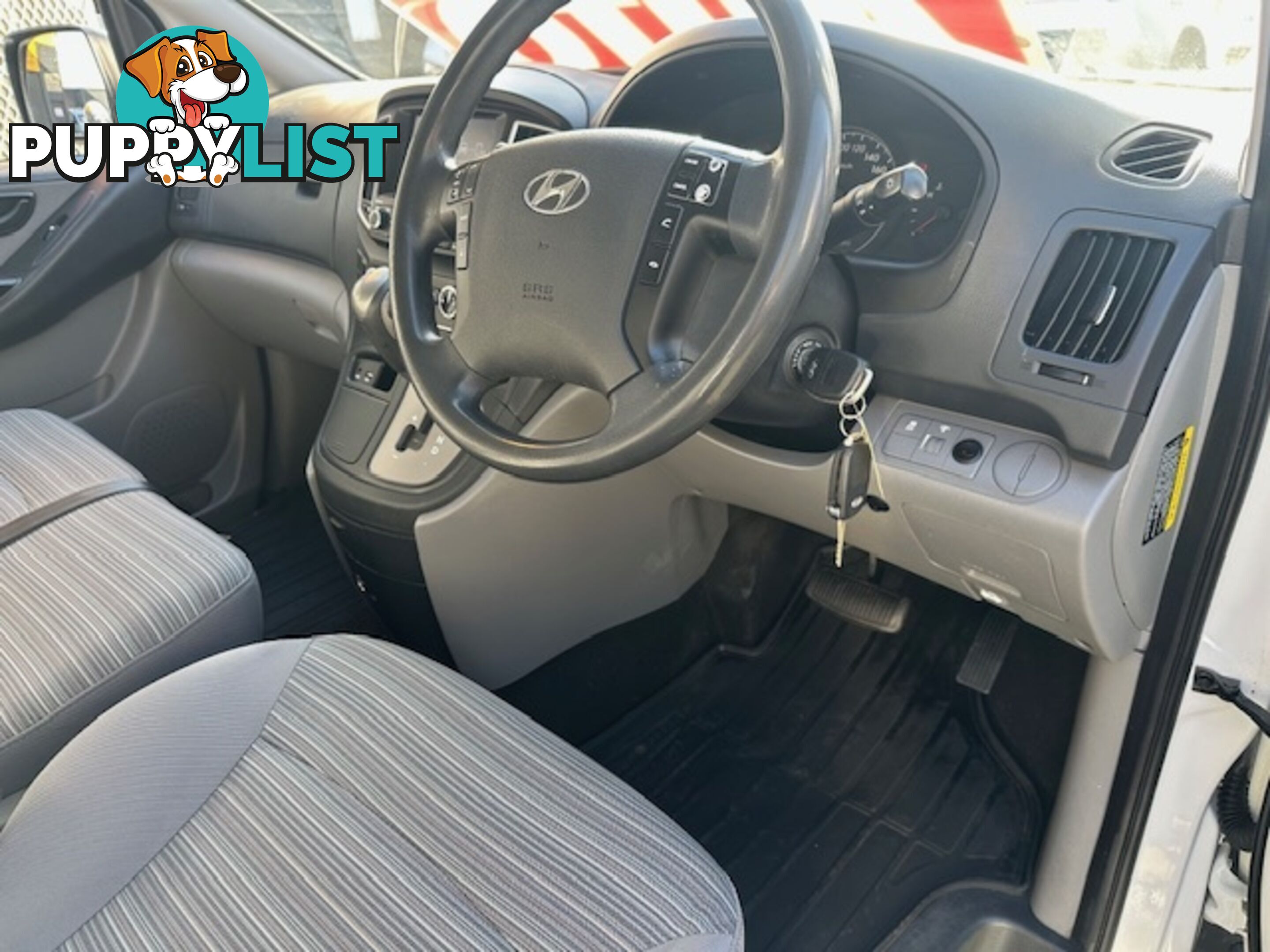 2019 HYUNDAI ILOAD 3S TWIN SWING TQ4 MY19 4D VAN