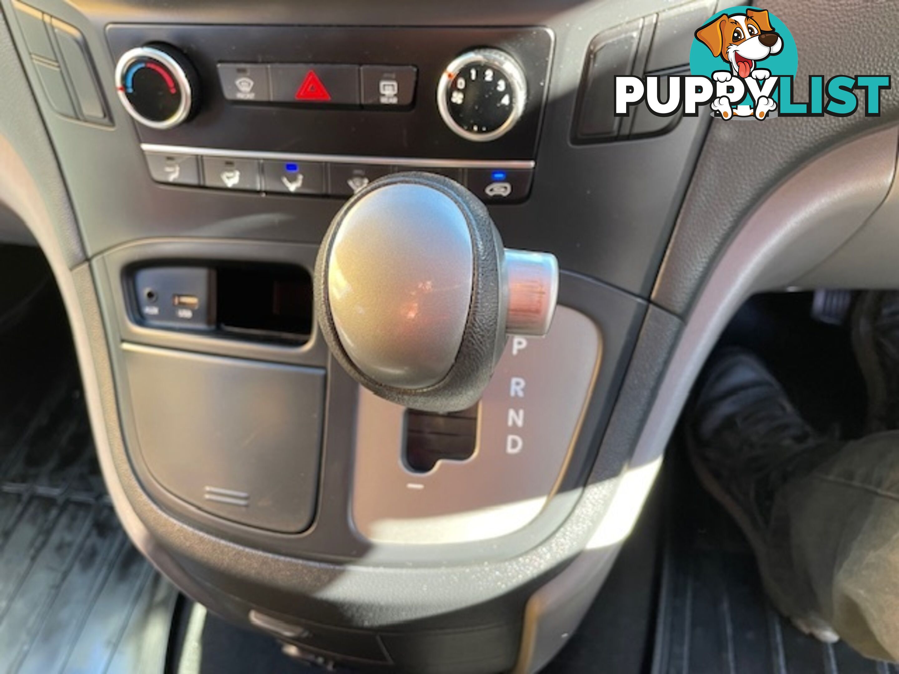 2018 HYUNDAI ILOAD 3S LIFTBACK TQ4 MY19 4D VAN