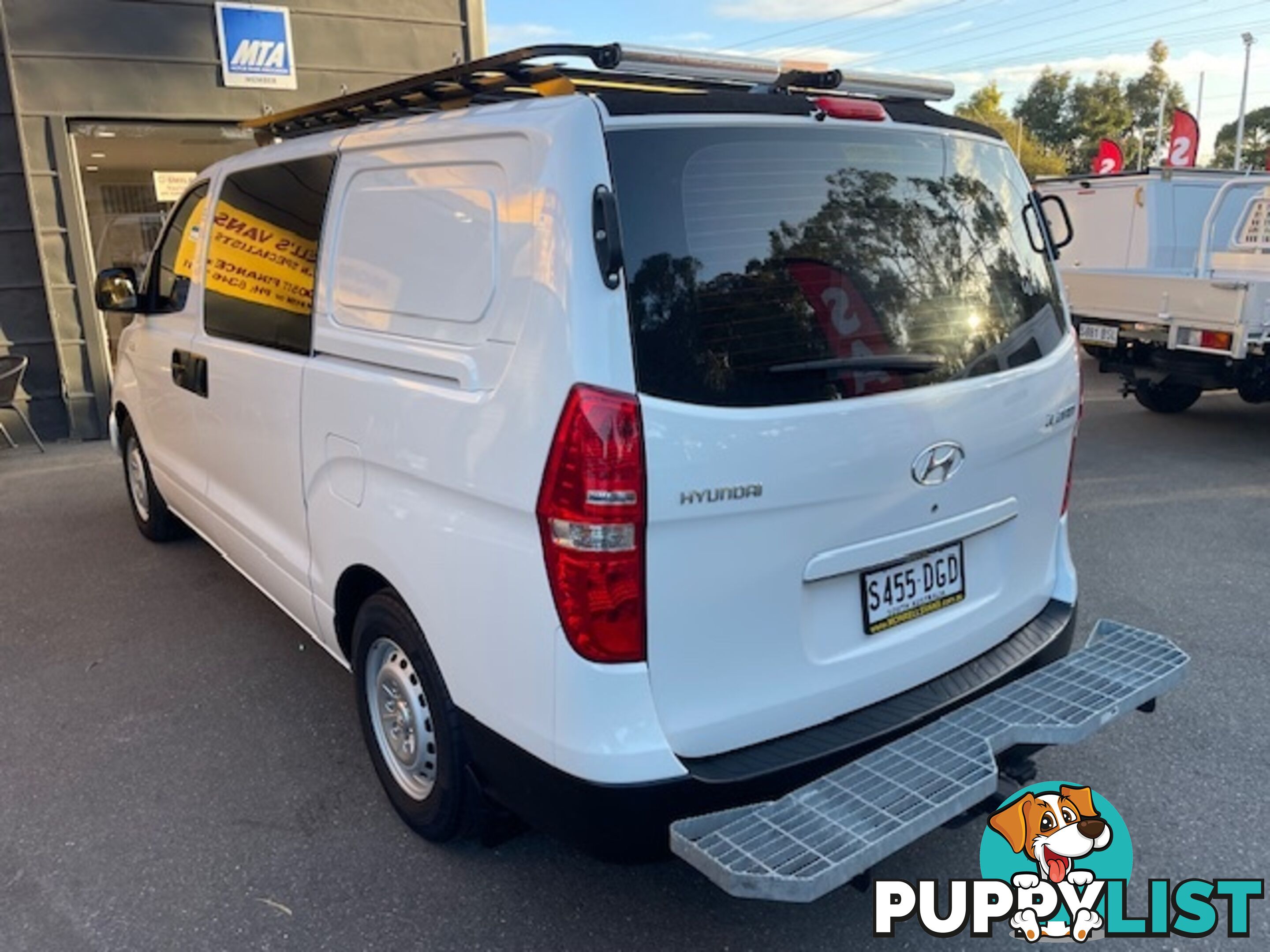 2018 HYUNDAI ILOAD 3S LIFTBACK TQ4 MY19 4D VAN
