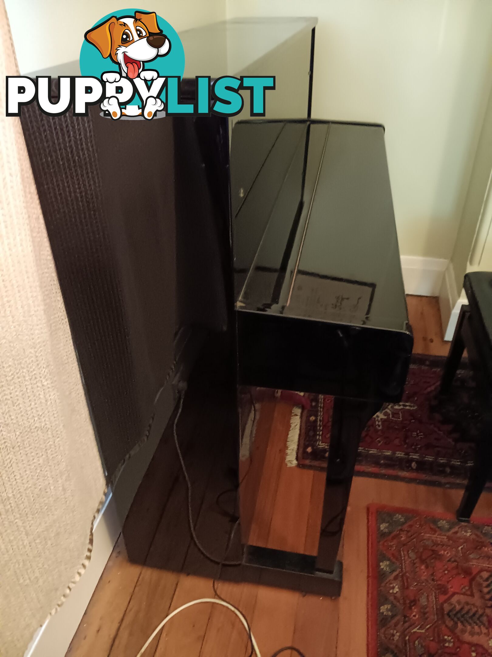 Ronisch upright piano