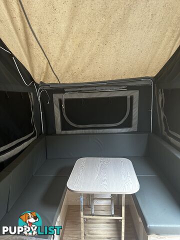 2020 Black Series Dominator 5.3m (17ft) V4 High Side