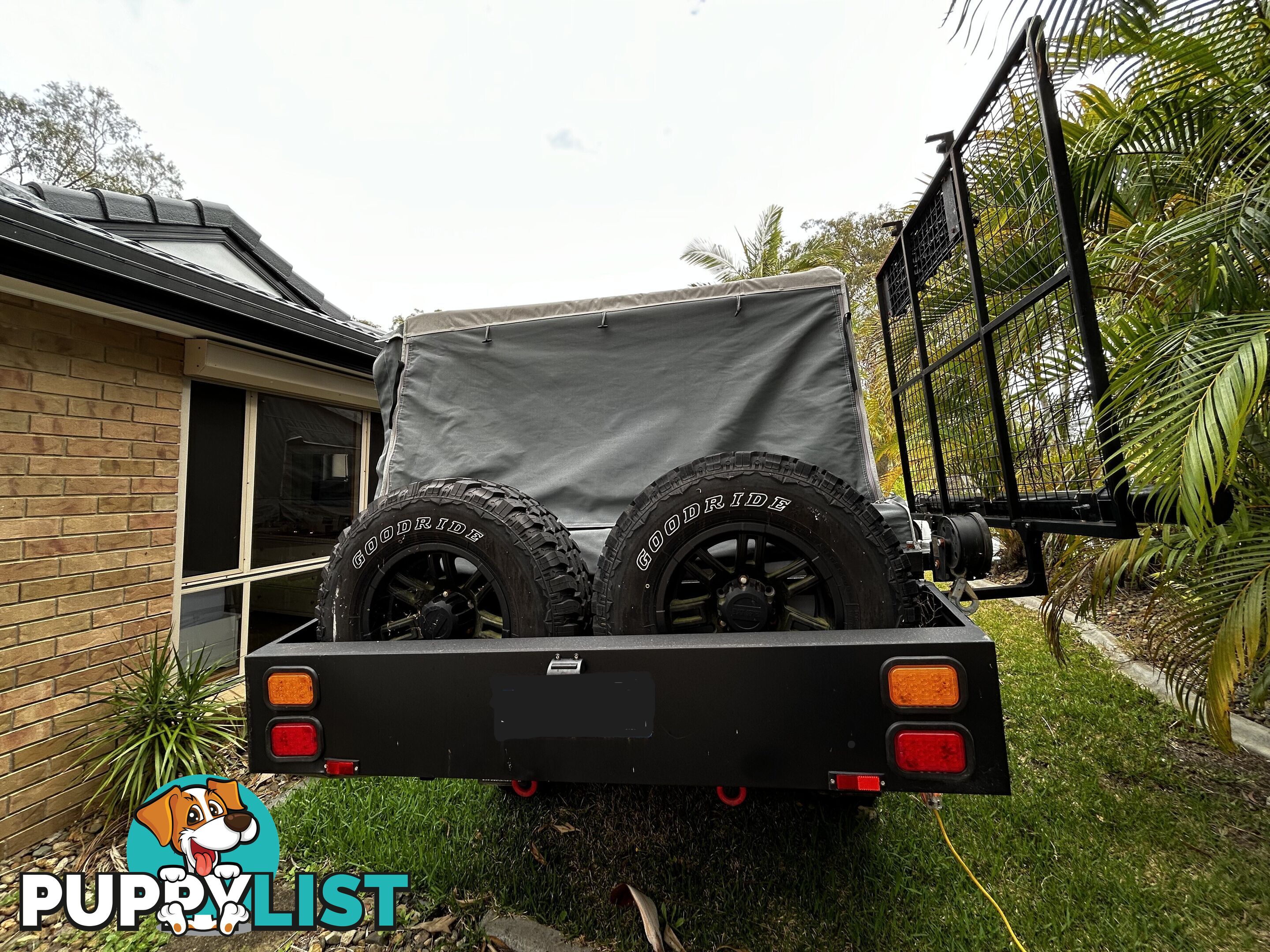 2020 Black Series Dominator 5.3m (17ft) V4 High Side