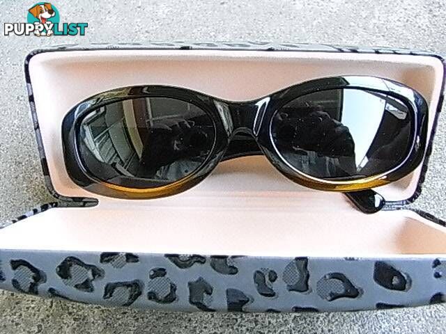 COUNTRY ROAD SUNGLASSES VGC MADE IN ITALY PICKUP CLAYTON 3168 OR