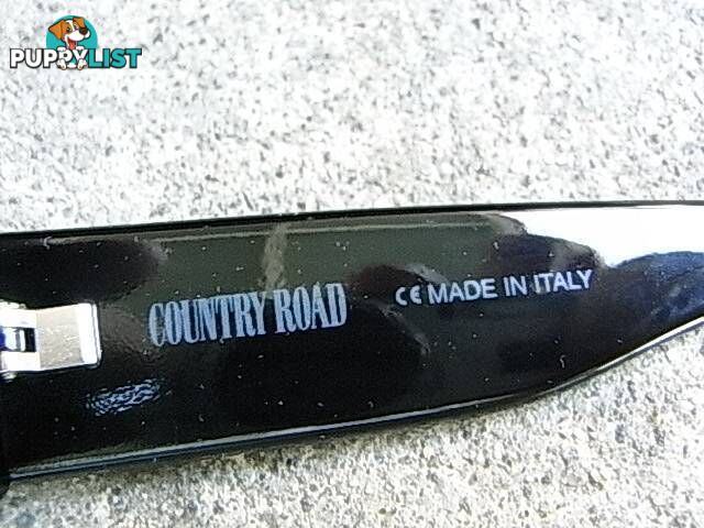 COUNTRY ROAD SUNGLASSES MADE IN ITALY PICKUP OR POST 6.99