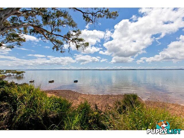 15 Esplanade REDLAND BAY QLD 4165