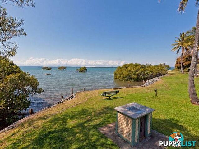 15 Esplanade REDLAND BAY QLD 4165