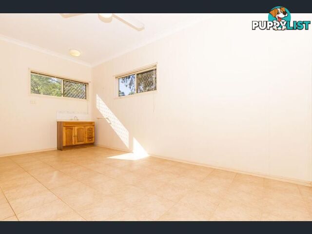 30 Emerson Street RUSSELL ISLAND QLD 4184