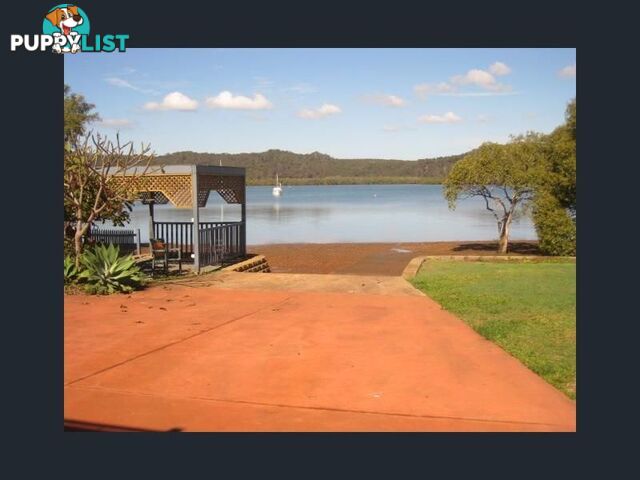 30 Emerson Street RUSSELL ISLAND QLD 4184