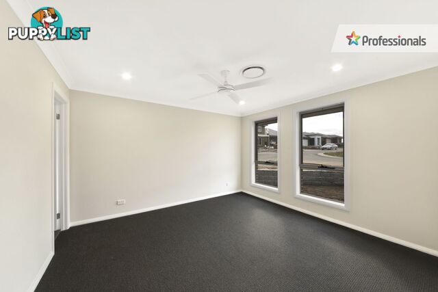 1 Bielski Crescent Oran Park NSW 2570