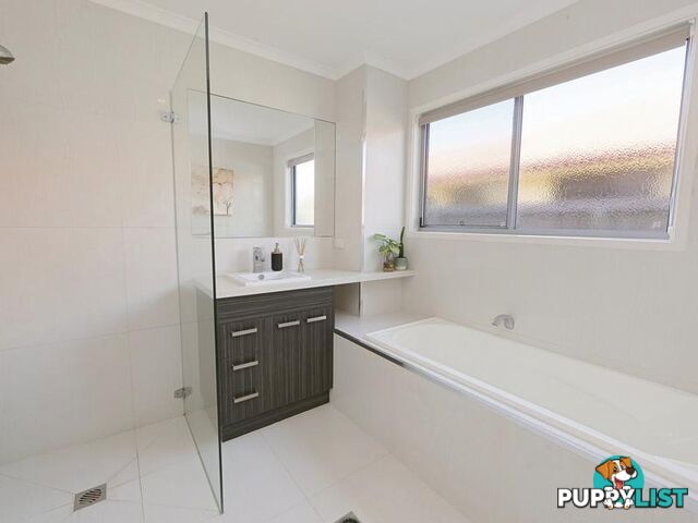 10 Breeze Drive BARGARA QLD 4670