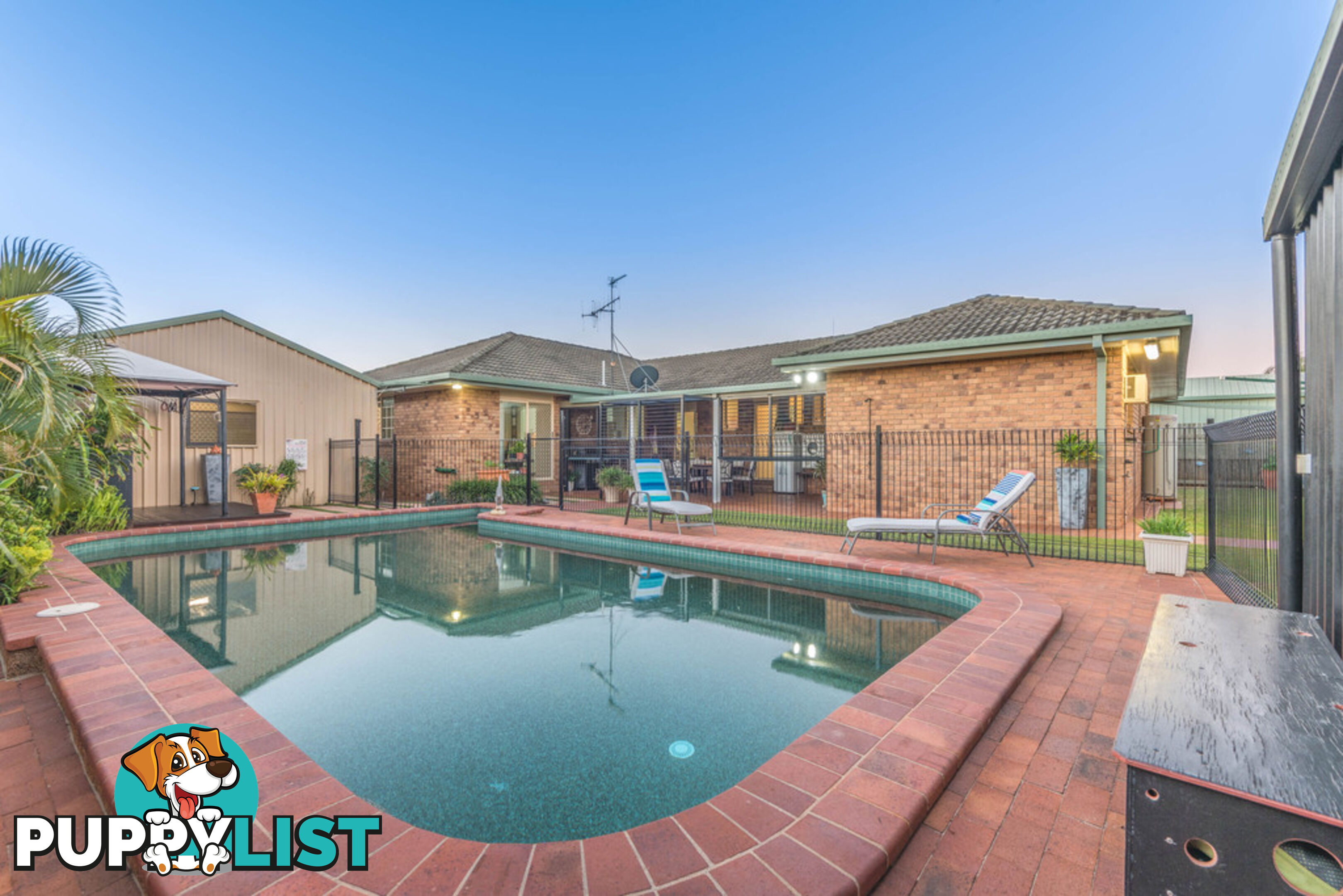 17 Westview Terrace AVOCA QLD 4670