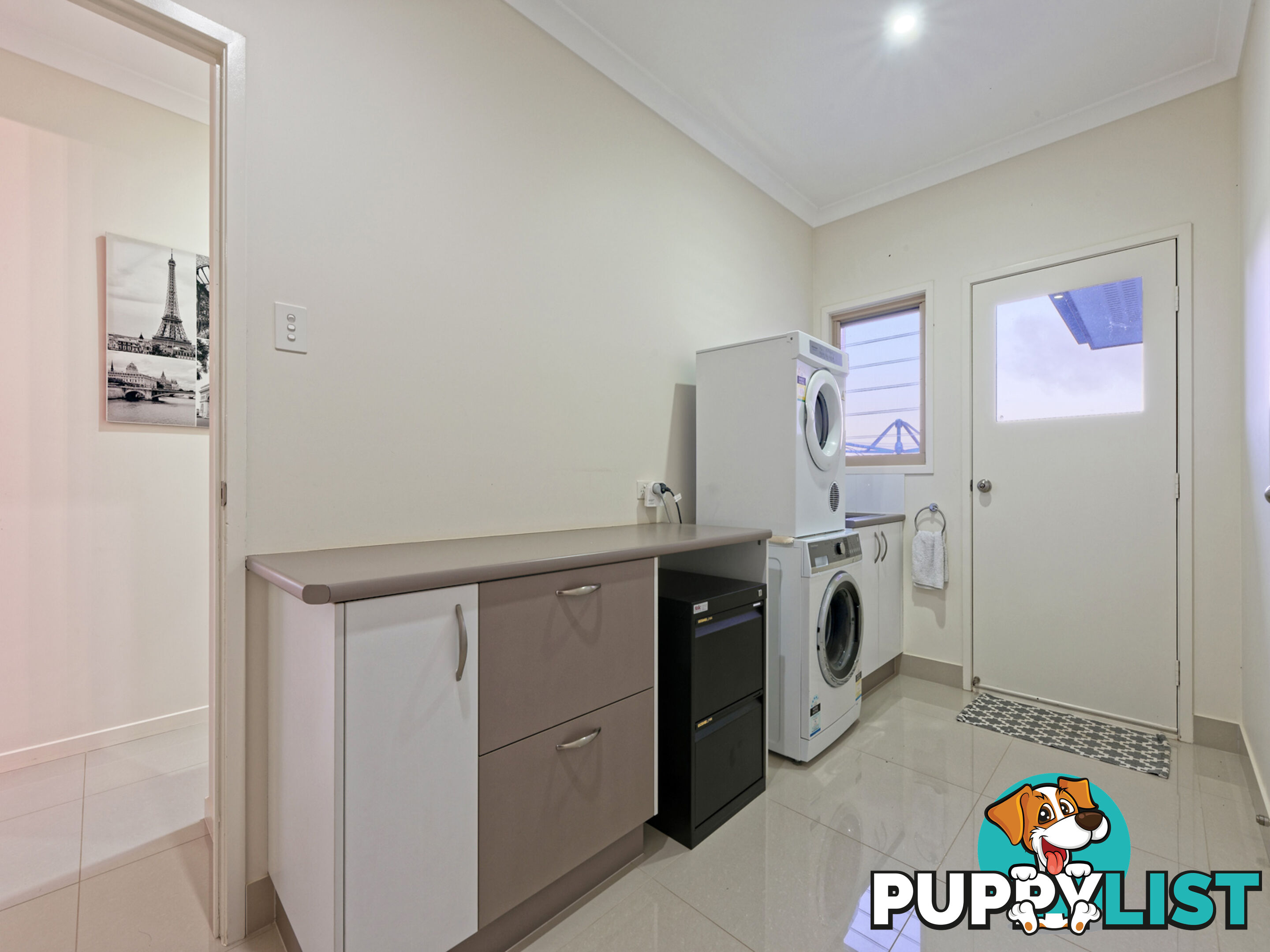 8 Golden Penda Court KALKIE QLD 4670