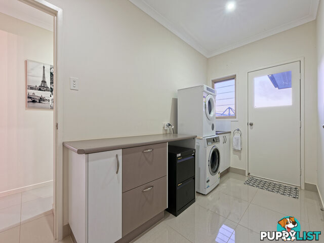 8 Golden Penda Court KALKIE QLD 4670