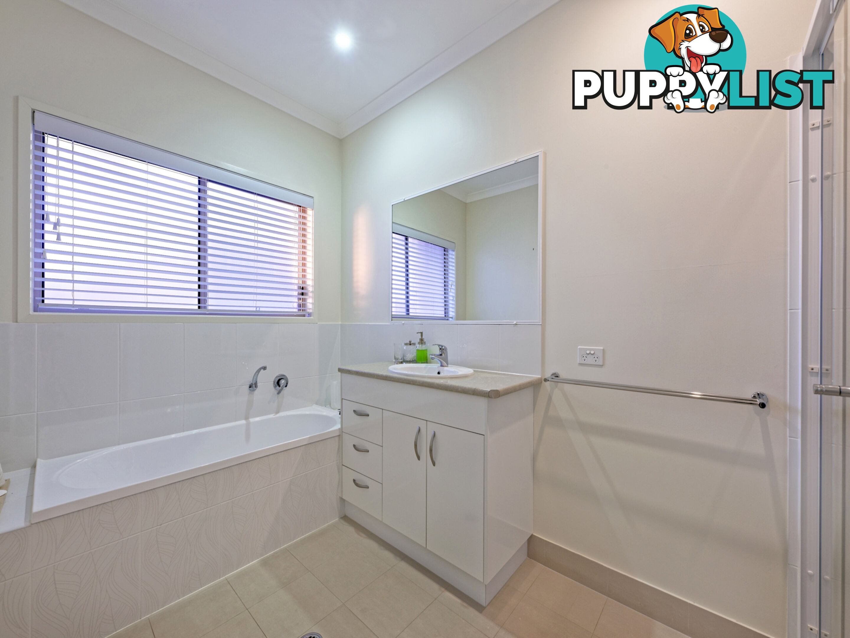 8 Golden Penda Court KALKIE QLD 4670