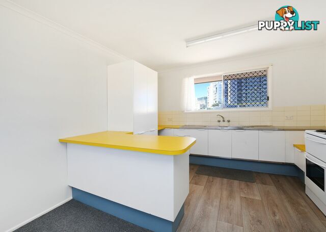 Unit 4/32 Parker Street MAROOCHYDORE QLD 4558