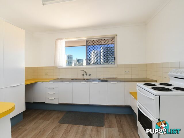 Unit 4/32 Parker Street MAROOCHYDORE QLD 4558