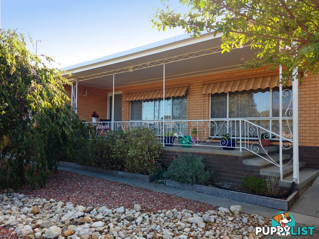 17 Benjamin St Kangaroo Flat VIC 3555