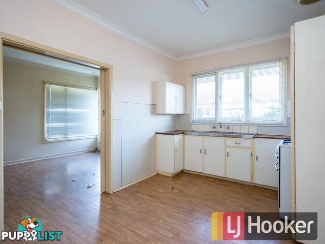 38 Parade Road WITHERS WA 6230