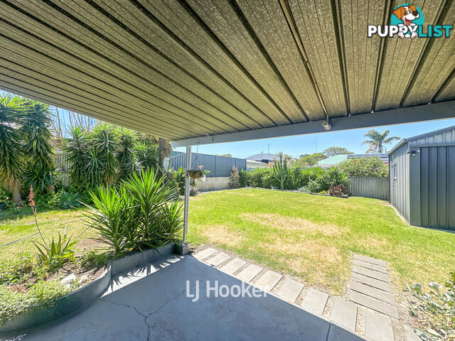 13 Moolyeen Road CAREY PARK WA 6230