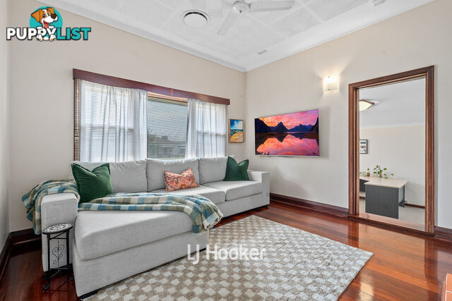 1A Queensbury Street CAREY PARK WA 6230