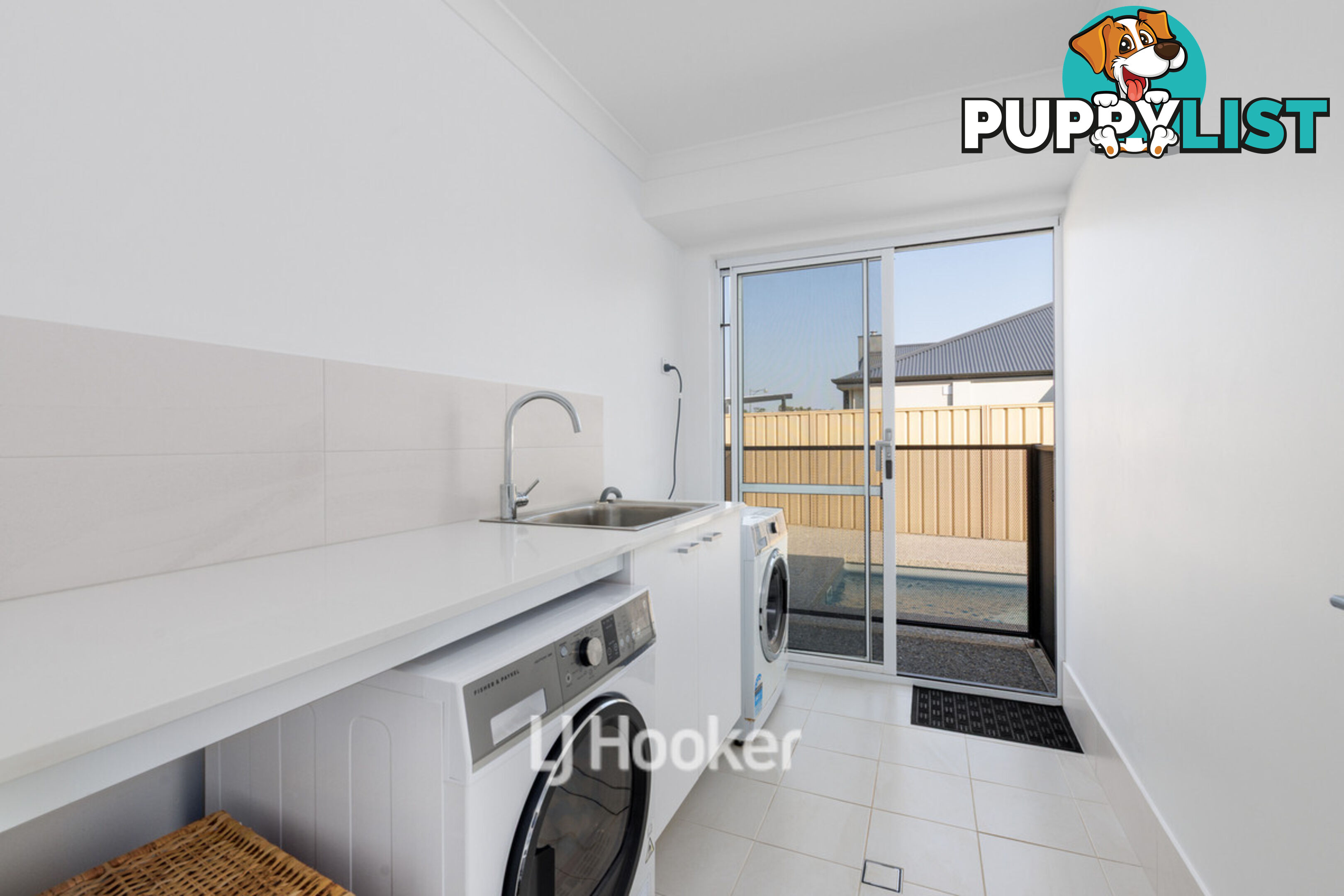 43 Hazelgrove Crescent MILLBRIDGE WA 6232