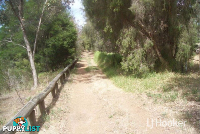9 York Road COLLIE WA 6225